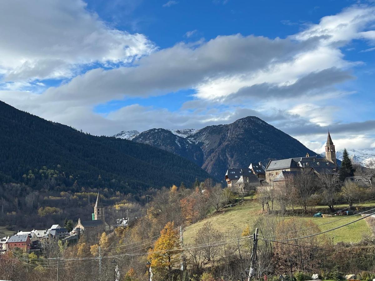 Casa De Piedra Con Encanto En El Bonito Pueblo De Bagergue Zewnętrze zdjęcie