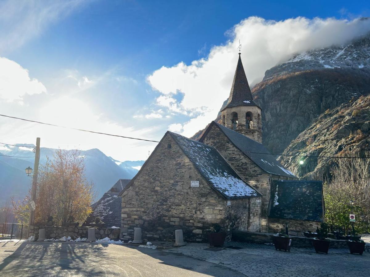 Casa De Piedra Con Encanto En El Bonito Pueblo De Bagergue Zewnętrze zdjęcie
