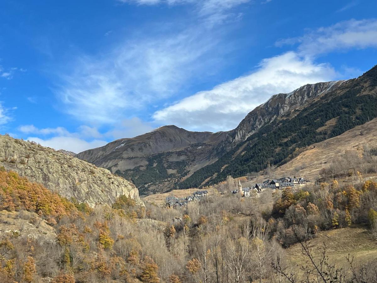Casa De Piedra Con Encanto En El Bonito Pueblo De Bagergue Zewnętrze zdjęcie