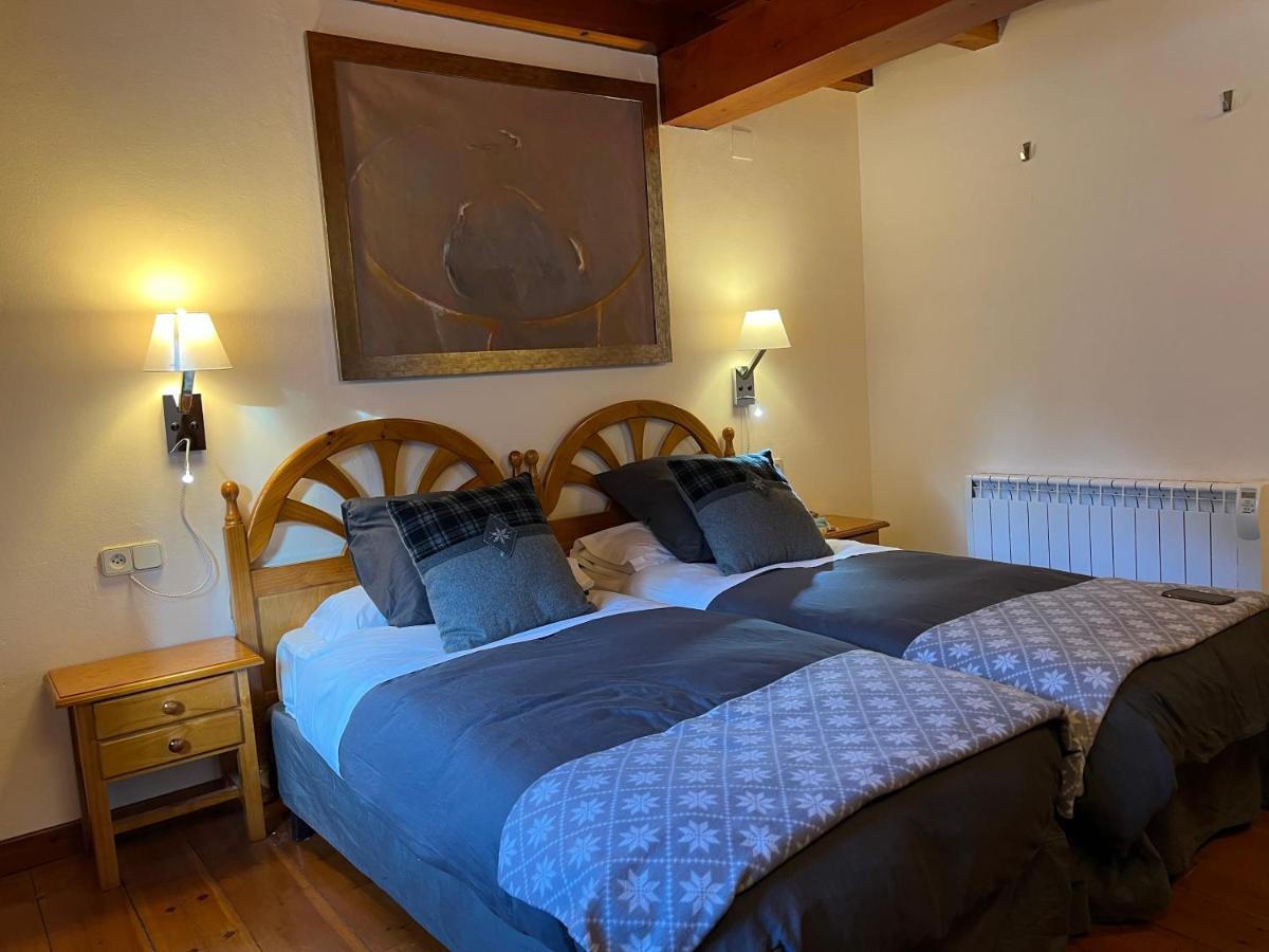 Casa De Piedra Con Encanto En El Bonito Pueblo De Bagergue Zewnętrze zdjęcie