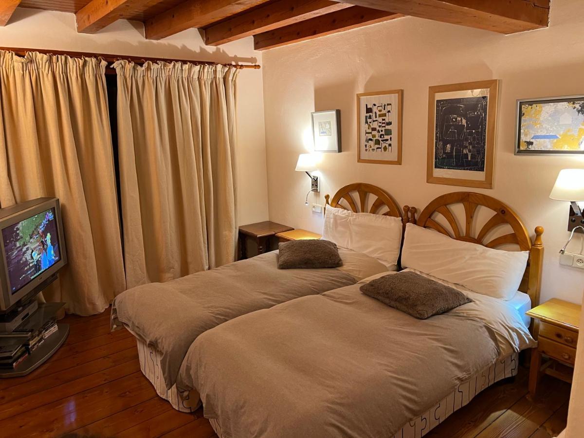 Casa De Piedra Con Encanto En El Bonito Pueblo De Bagergue Zewnętrze zdjęcie