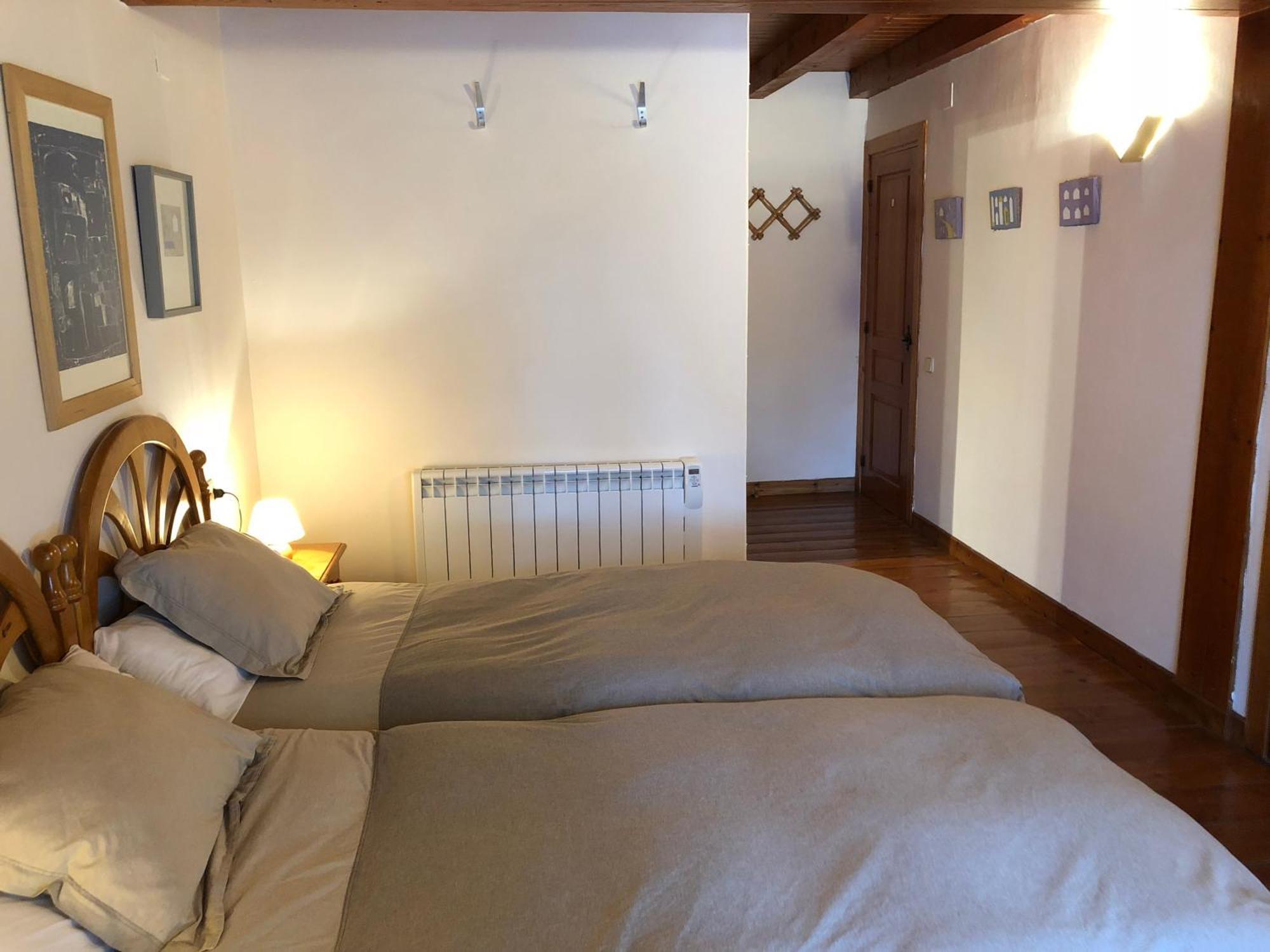Casa De Piedra Con Encanto En El Bonito Pueblo De Bagergue Zewnętrze zdjęcie