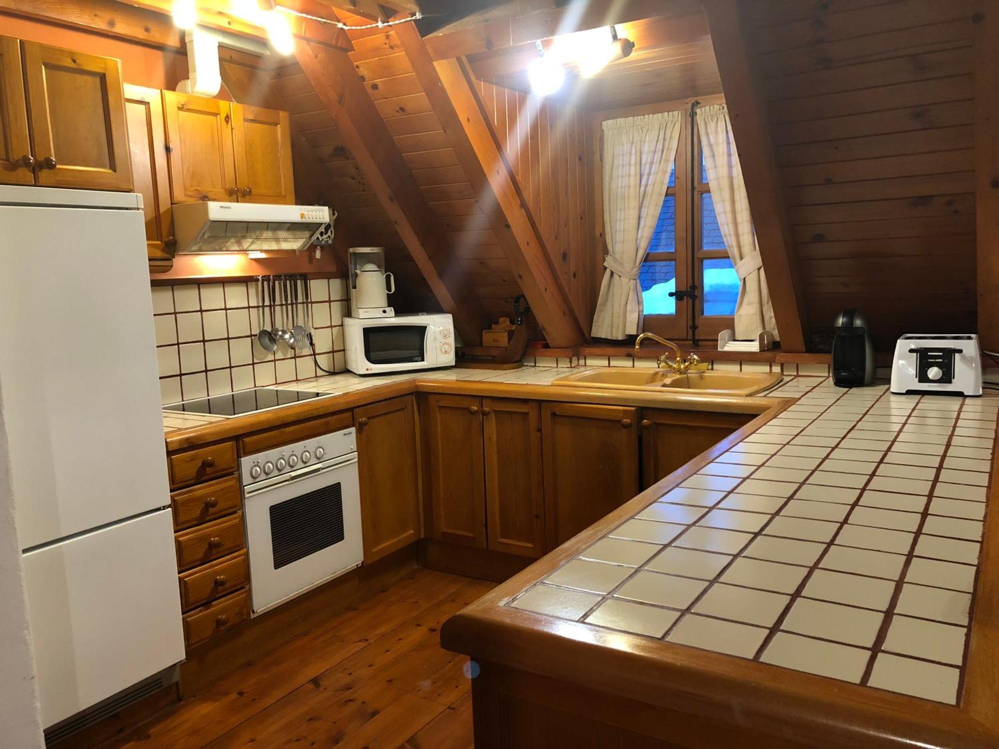 Casa De Piedra Con Encanto En El Bonito Pueblo De Bagergue Zewnętrze zdjęcie