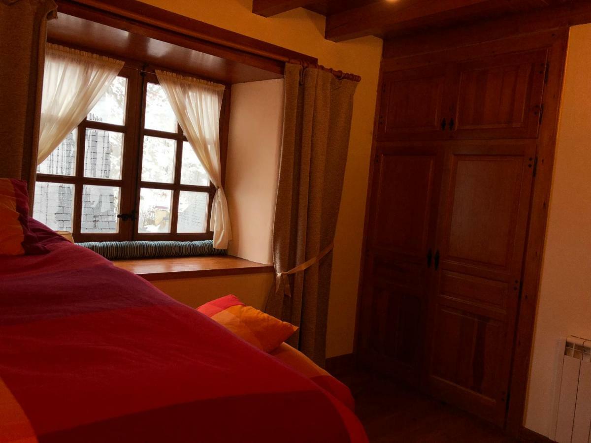 Casa De Piedra Con Encanto En El Bonito Pueblo De Bagergue Zewnętrze zdjęcie