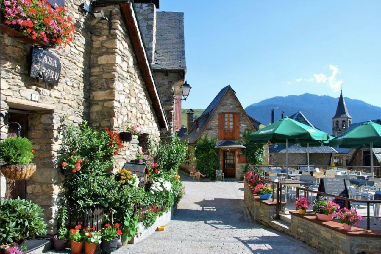 Casa De Piedra Con Encanto En El Bonito Pueblo De Bagergue Zewnętrze zdjęcie